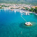 Lonzor I Apartment Selce