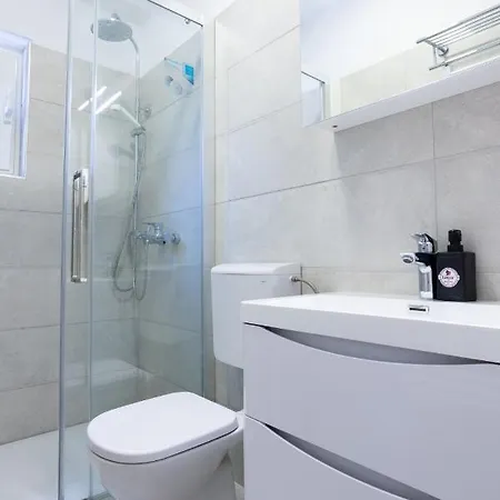 Lonzor I Apartman