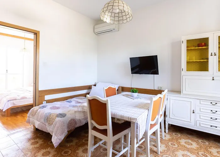 Apartamento Lonzor I *